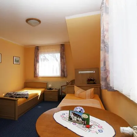 Hotel Familienhotel Zur Linde 2*